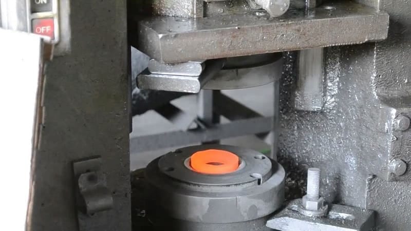 Chi tiết kim loại hoàn thiện bởi An Thạnh Phú